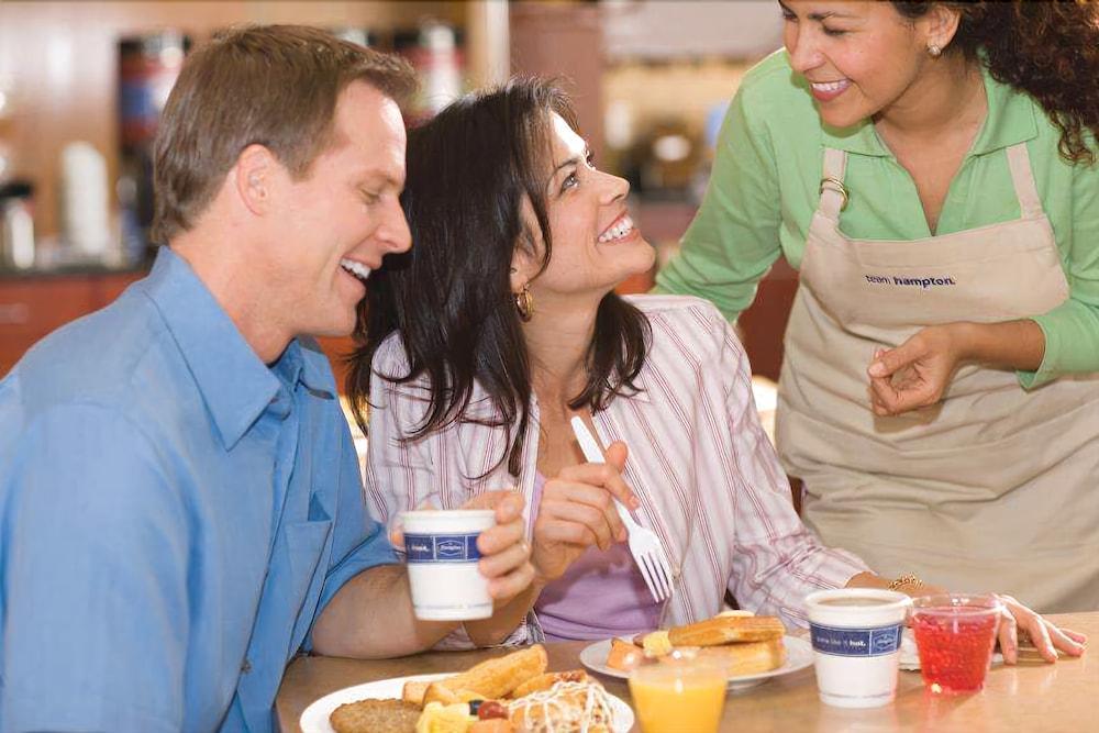 Hampton Inn Garden City Εξωτερικό φωτογραφία