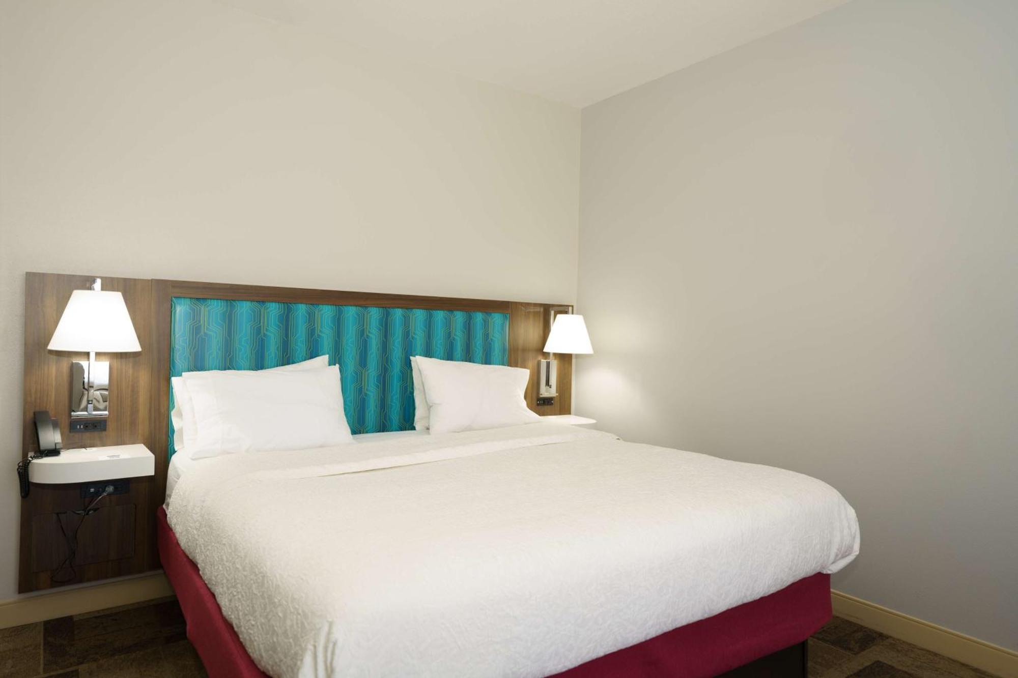 Hampton Inn Garden City Εξωτερικό φωτογραφία