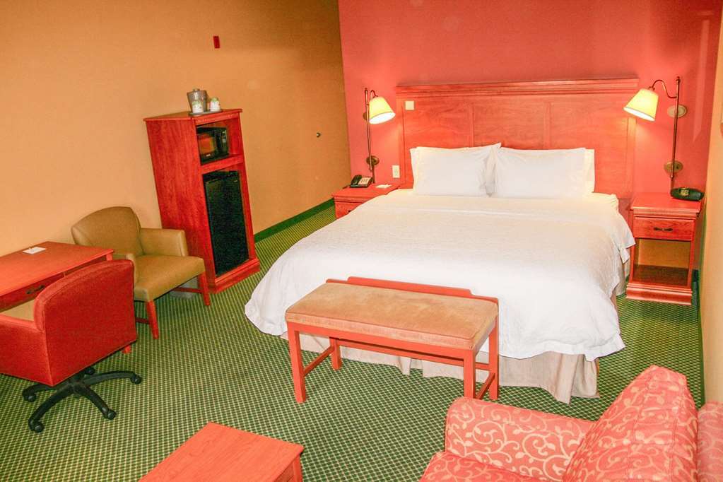 Hampton Inn Garden City Δωμάτιο φωτογραφία