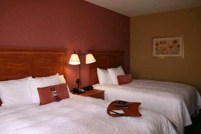 Hampton Inn Garden City Δωμάτιο φωτογραφία
